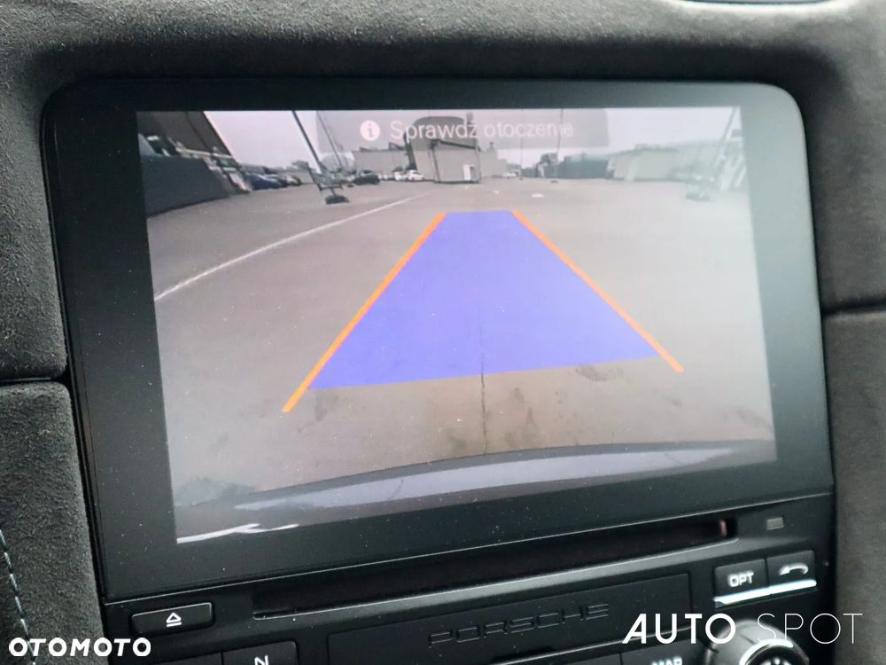 Porsche 718 Cayman GT4 RS - 35