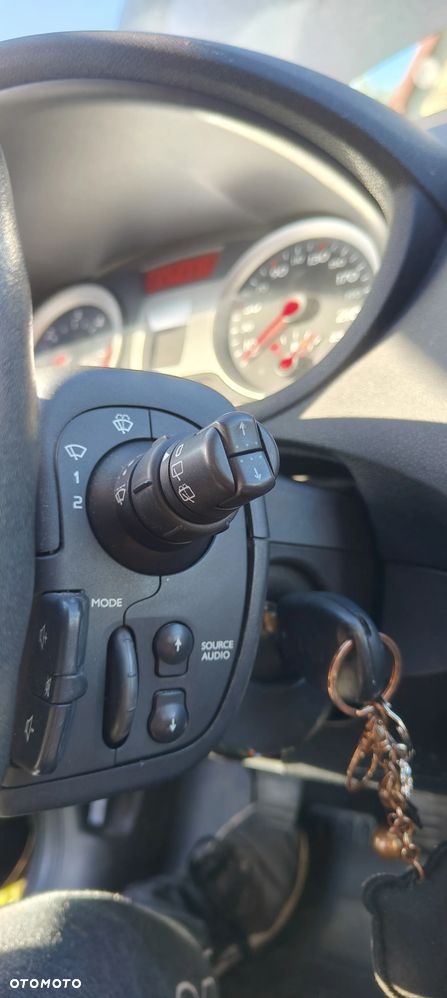 Renault Clio - 10