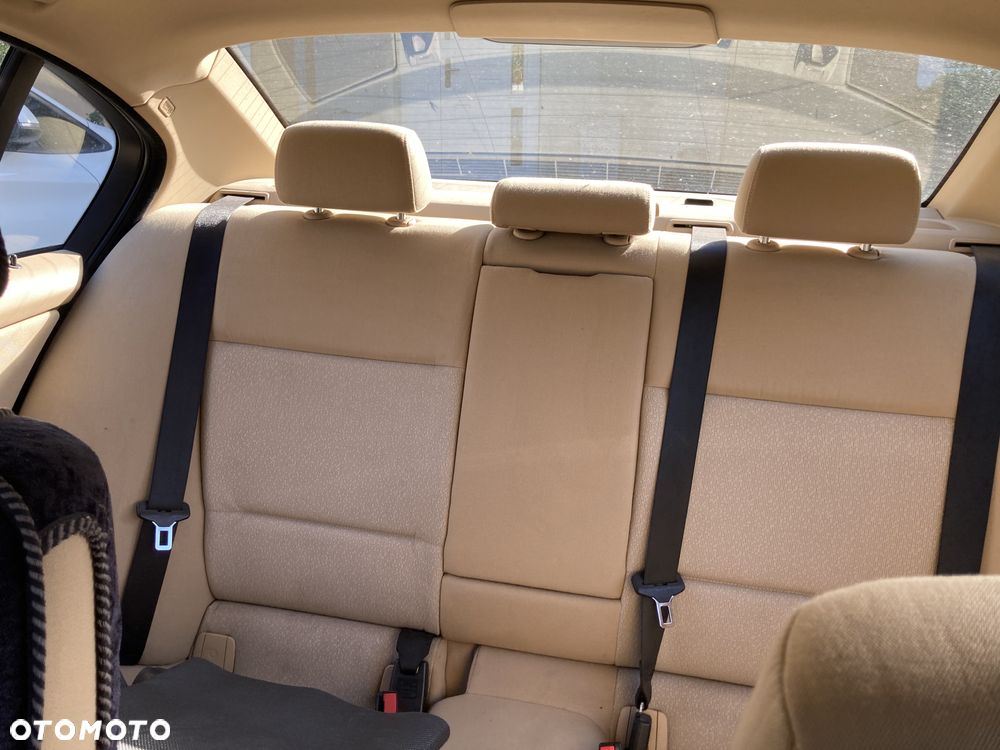 BMW Seria 3 316i - 15