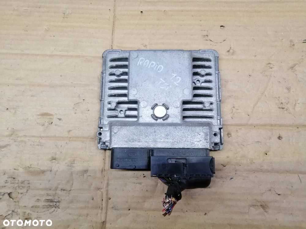 Skoda Rapid 1.2 86KM CBZ CBZA CBZG zestaw startowy komputer Continental 03F906070HA 5WP44882 stacyjka immo moduły licznik i inne - 2