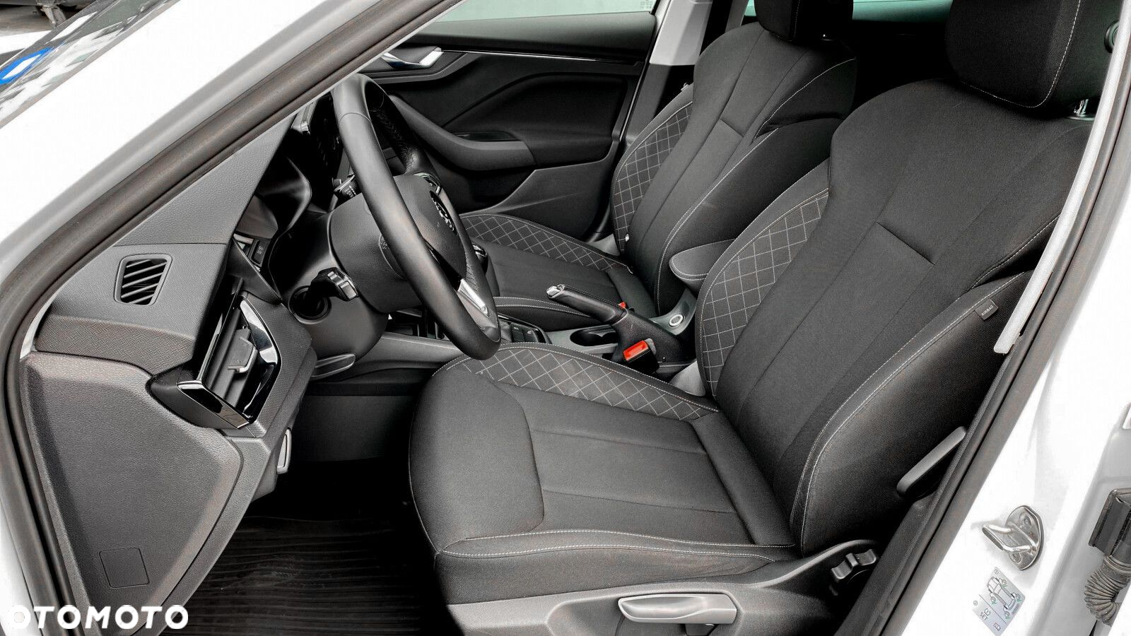 Skoda Kamiq 1.5 TSI Ambition - 17