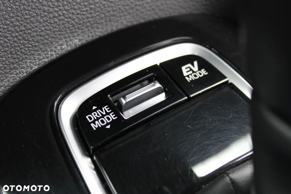 Toyota Corolla 1.8 Hybrid GR Sport - 28