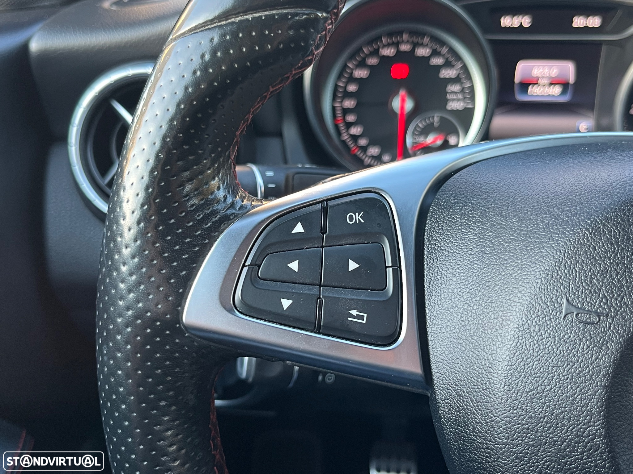 Mercedes-Benz CLA 180 d AMG Line - 18