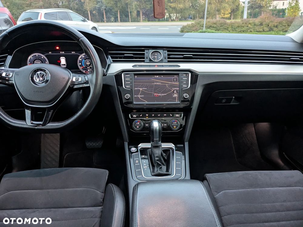 Volkswagen Passat 1.6 TDI SCR DSG Comfortline - 14