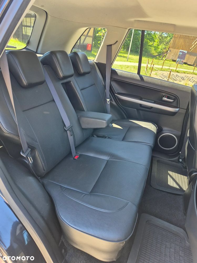 Suzuki Grand Vitara 2.0 De luxe - 22