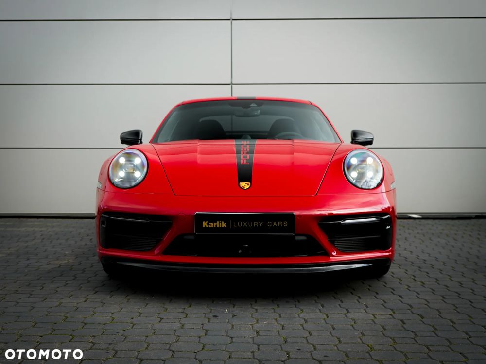 Porsche 911 Carrera GTS - 3