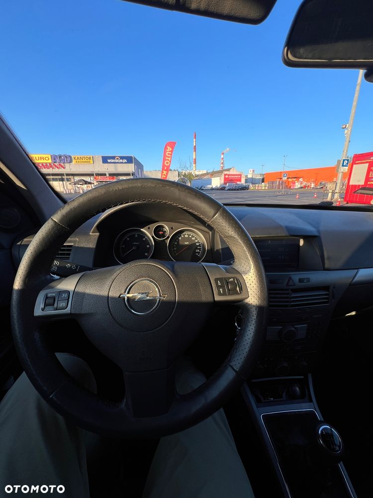 Opel Astra 1.9 CDTI Elegance - 12