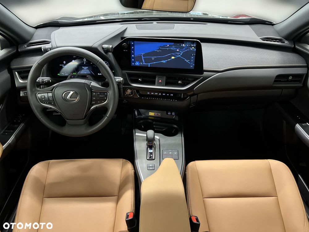 Lexus UX - 15