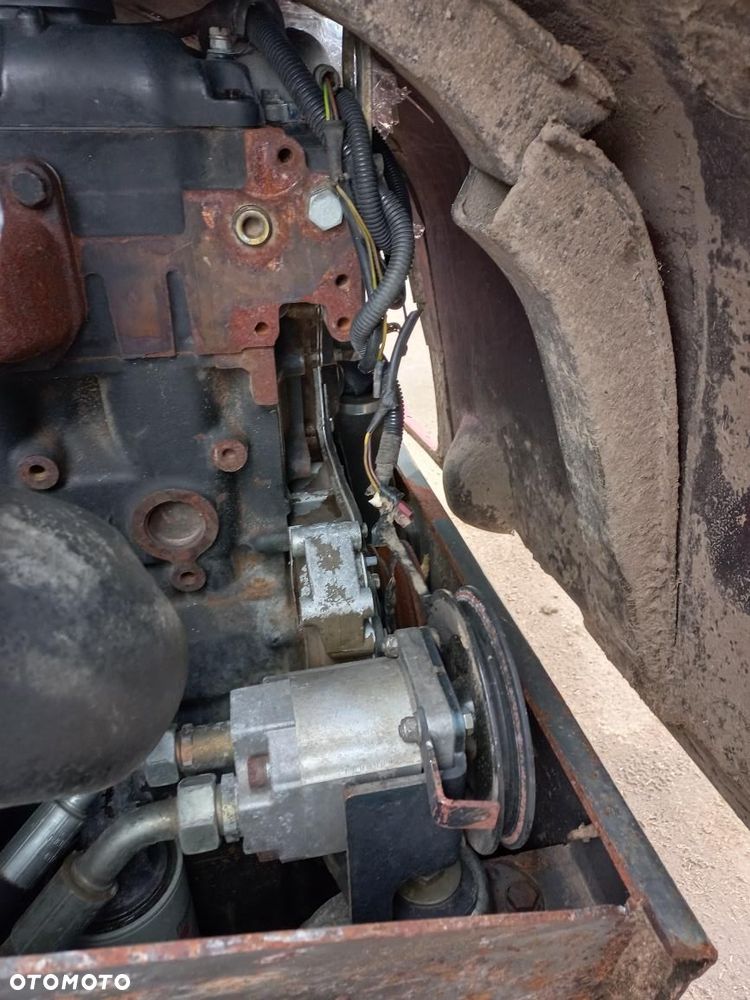 MANITOU MLT 741 ,728 ,731,634,735,732 most,skrzynia biegów,pompa,silnik,maszt,rozdzielacz,sterownik,kabina,siłownik,zwrotnica,układ planetarny,atak.półoś,rozdzielacz,pompa hamulcowa,kabina,komputer,sterownik,wiązka elektryczna,kareta, - 4