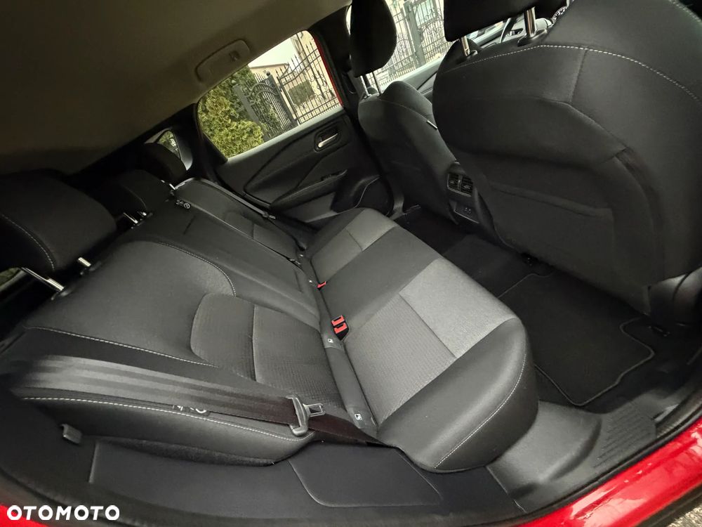 Nissan Qashqai 1.3 DIG-T N-Connecta DCT - 33