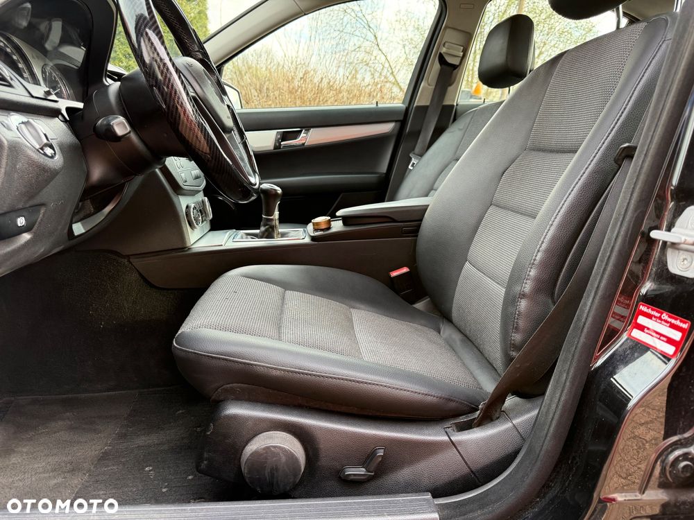 Mercedes-Benz Klasa C 200 Kompressor Avantgarde - 17