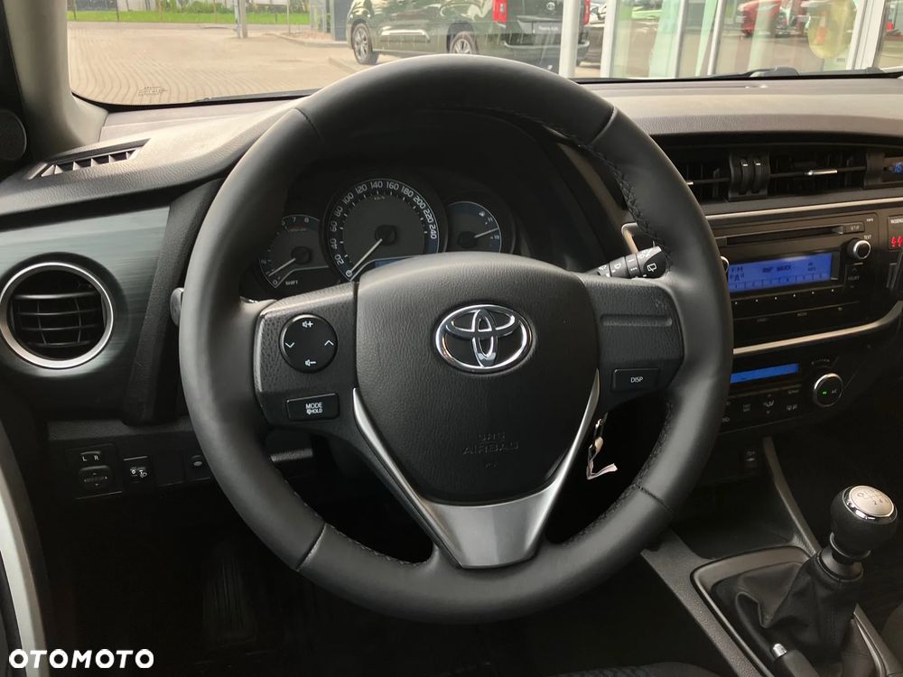 Toyota Auris 1.6 Active - 19