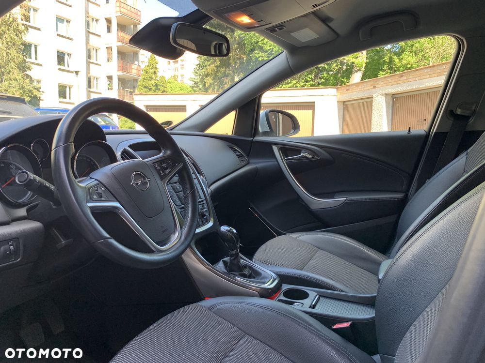 Opel Astra 1.4 Turbo - 10
