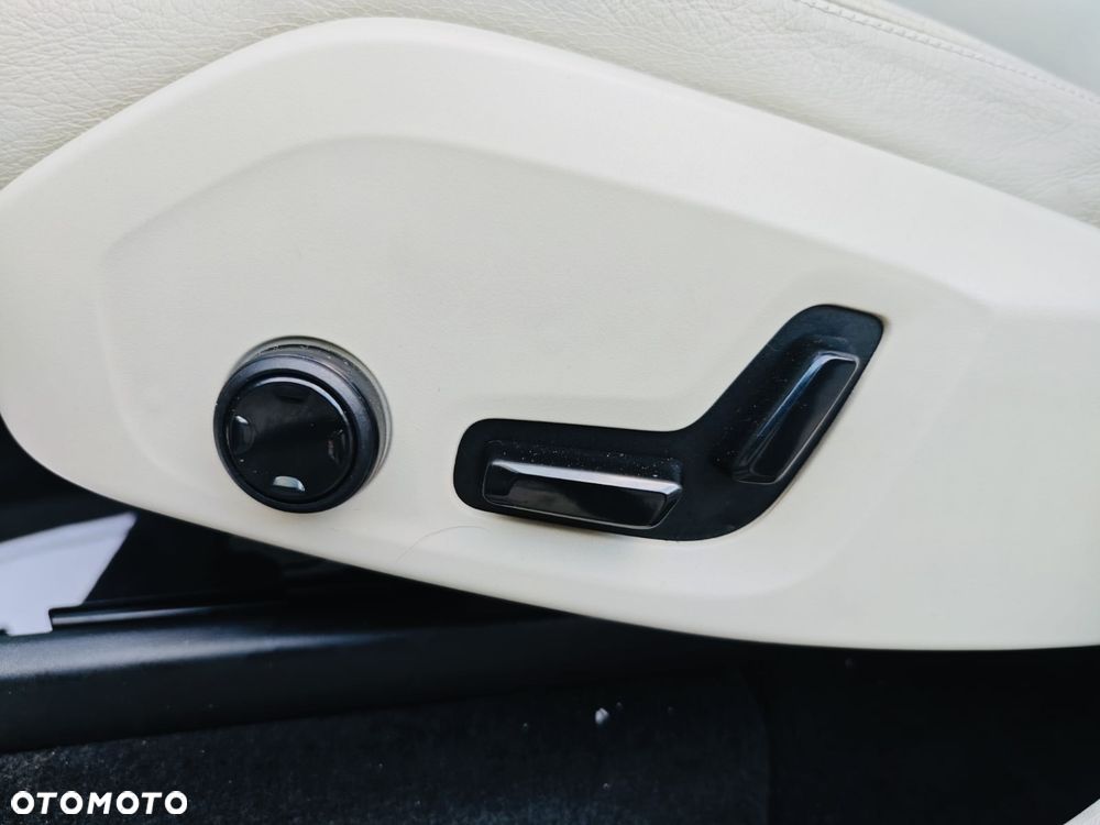 Volvo XC 90 - 18