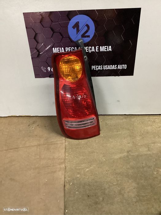 Farolim traseiro esquerdo Hyundai matrix de 2005 - 1