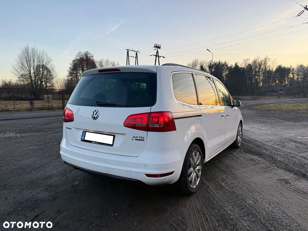 Volkswagen Sharan 2.0 TDI Comfortline DSG - 4