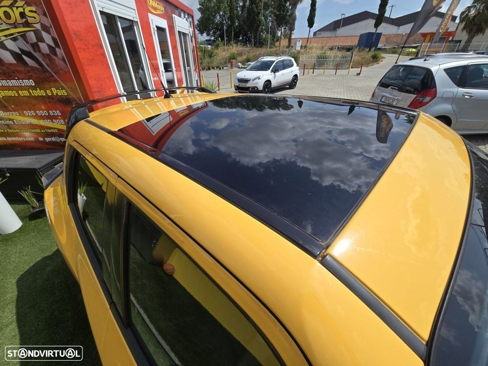 Nissan Juke 1.6 DIG-T Tekna Premium Ext.1 Yellow S. — fotografia 40