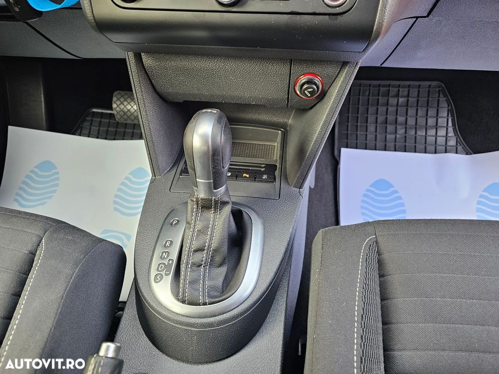 Volkswagen Touran 1.6 TDI DPF BlueMotion Technology DSG Cup - 11