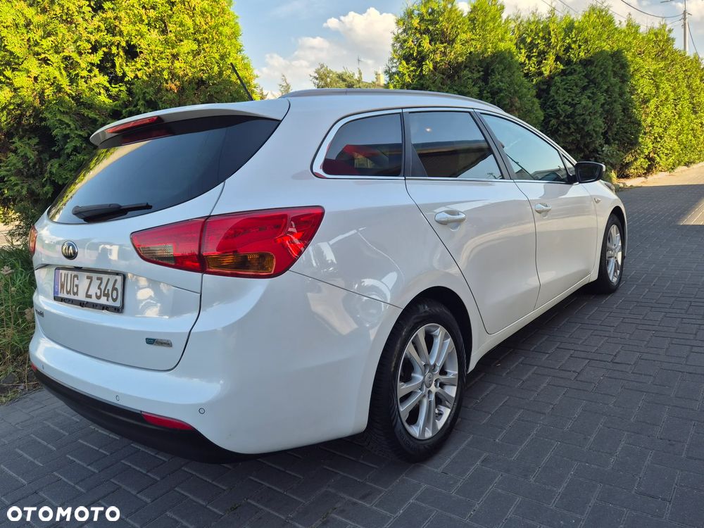 Kia Ceed 1.6 CRDi 128 Platinum Edition - 12