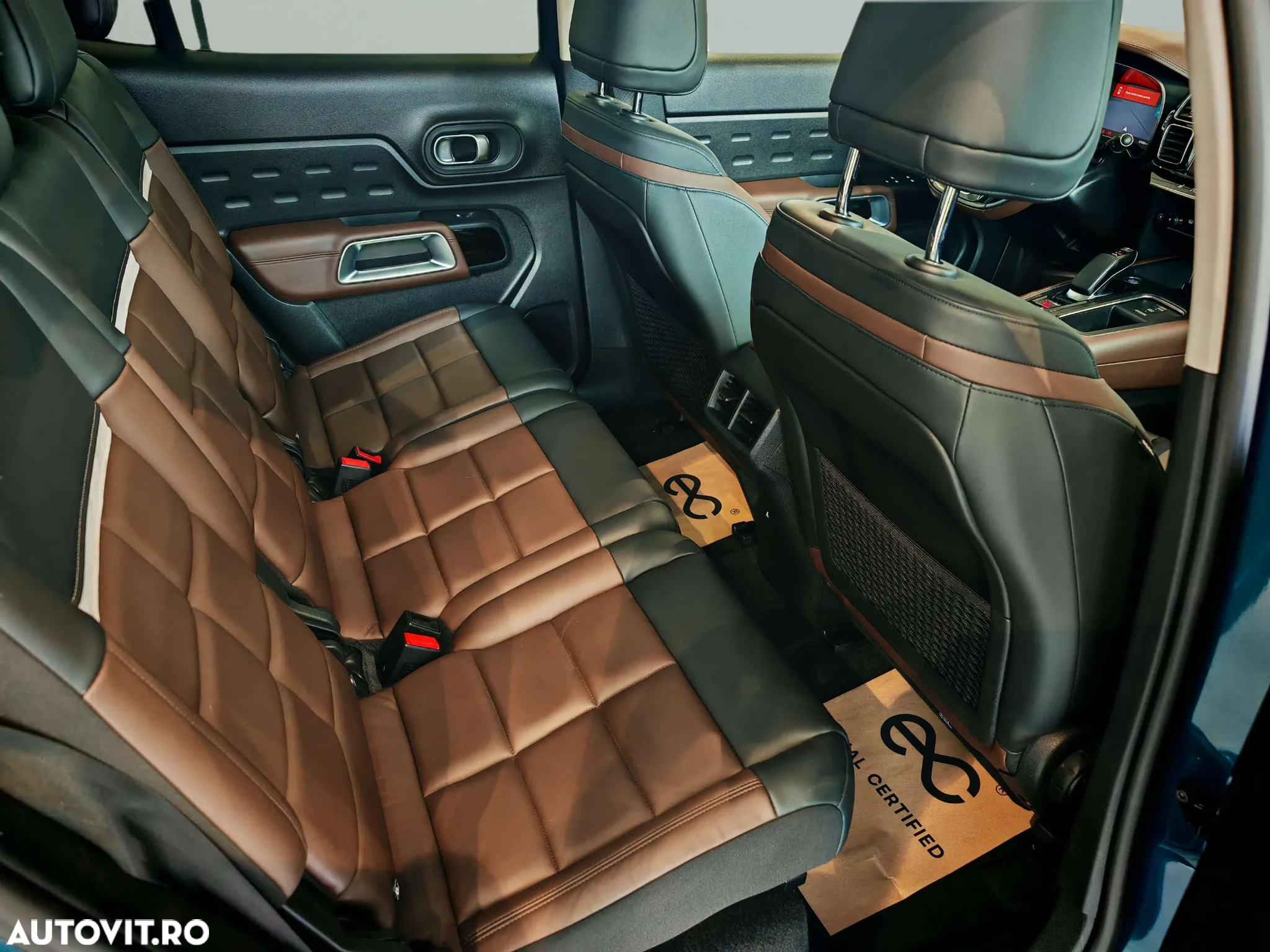 Citroën C5 Aircross Hybrid 225 e.EAT8 SHINE PACK - 13
