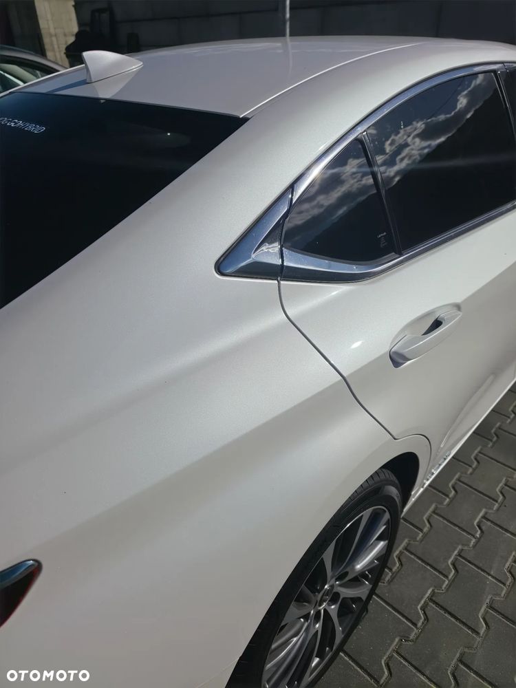Lexus ES - 15
