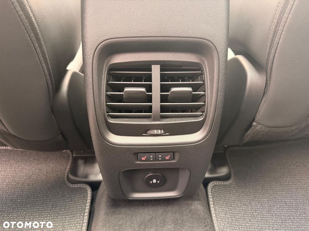 Ford Kuga - 37