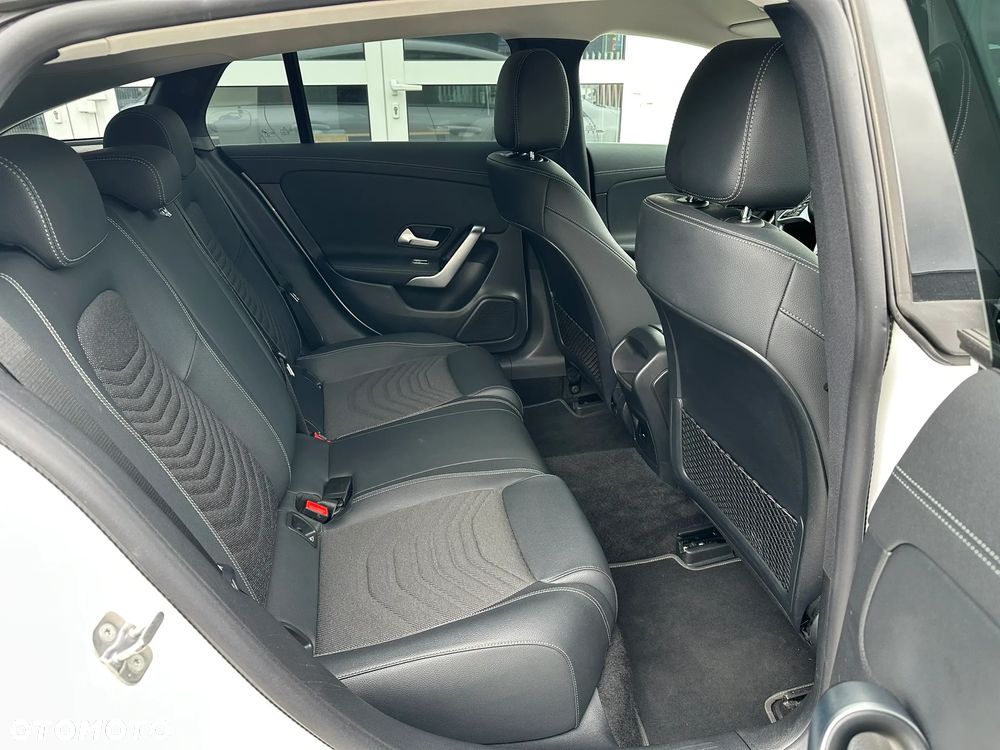 Mercedes-Benz CLA 180 mHEV Progressive 7G-DCT - 30