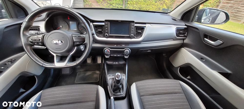 Kia Stonic - 11