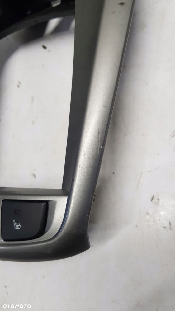 przycisk grzania foteli Chevrolet Captiva - 6