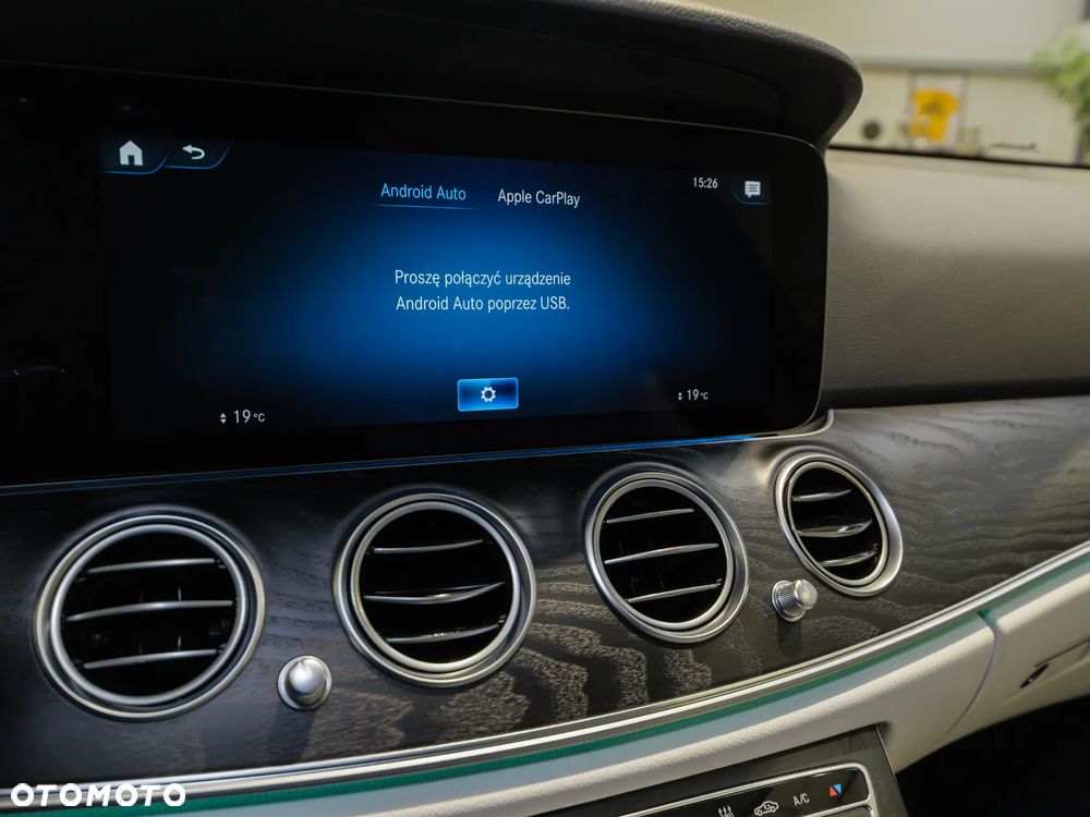 Mercedes-Benz Klasa E 300 de Avantgarde - 30