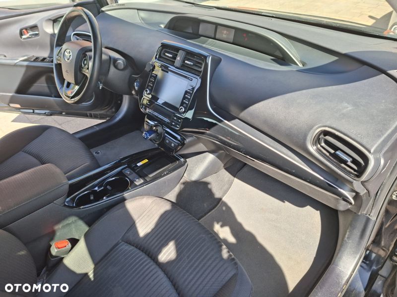 Toyota Prius (Hybrid) Executive - 20