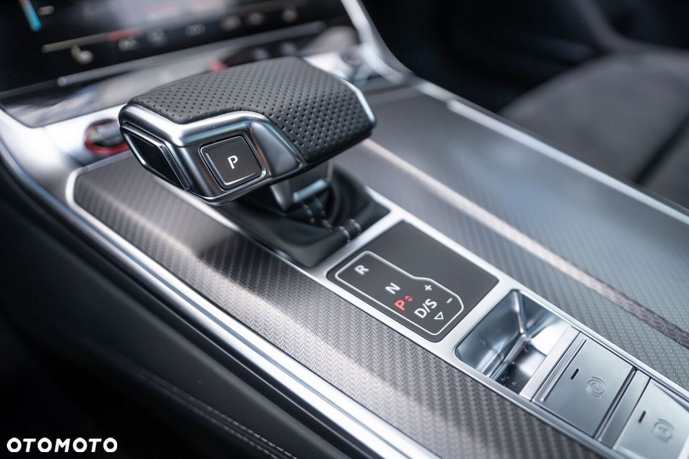 Audi RS6 Avant - 19