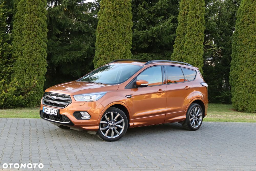 Ford Kuga 1.5 EcoBoost 2x4 ST-Line - 3