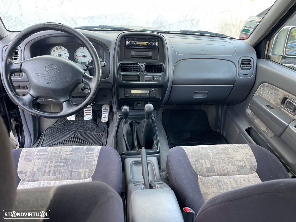 Nissan Pick Up 2.5 TD CD Navara ABS - 10