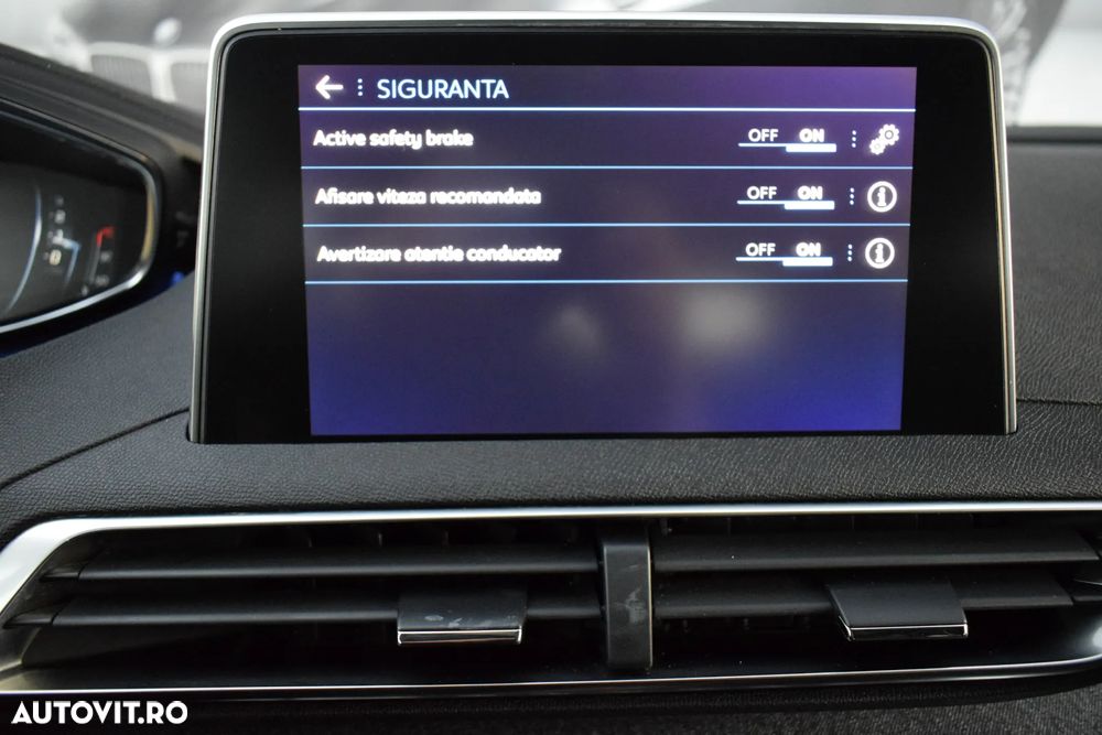 Peugeot 3008 BlueHDi 130 Stop & Start EAT8 Allure - 26