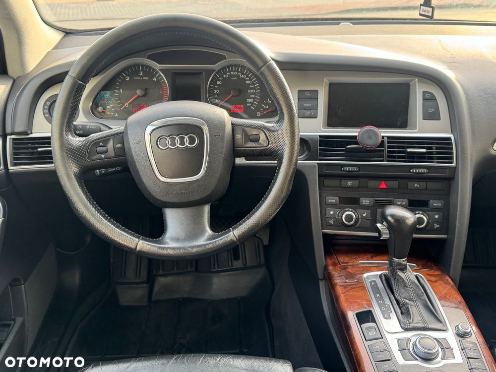 Audi A6 Allroad - 30