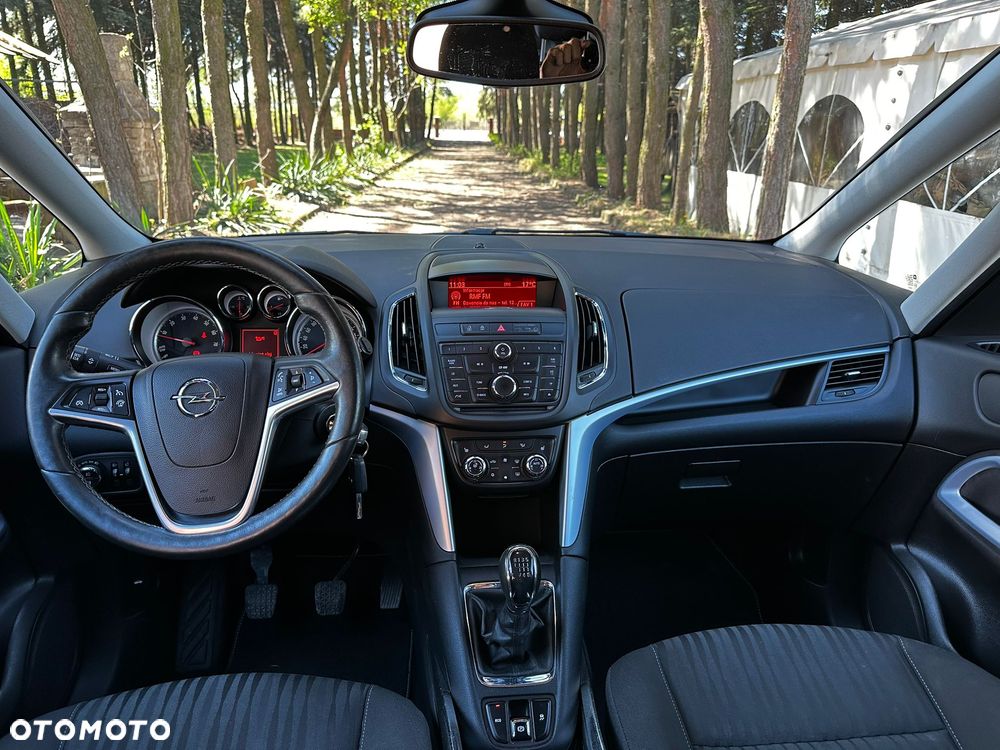Opel Zafira - 15