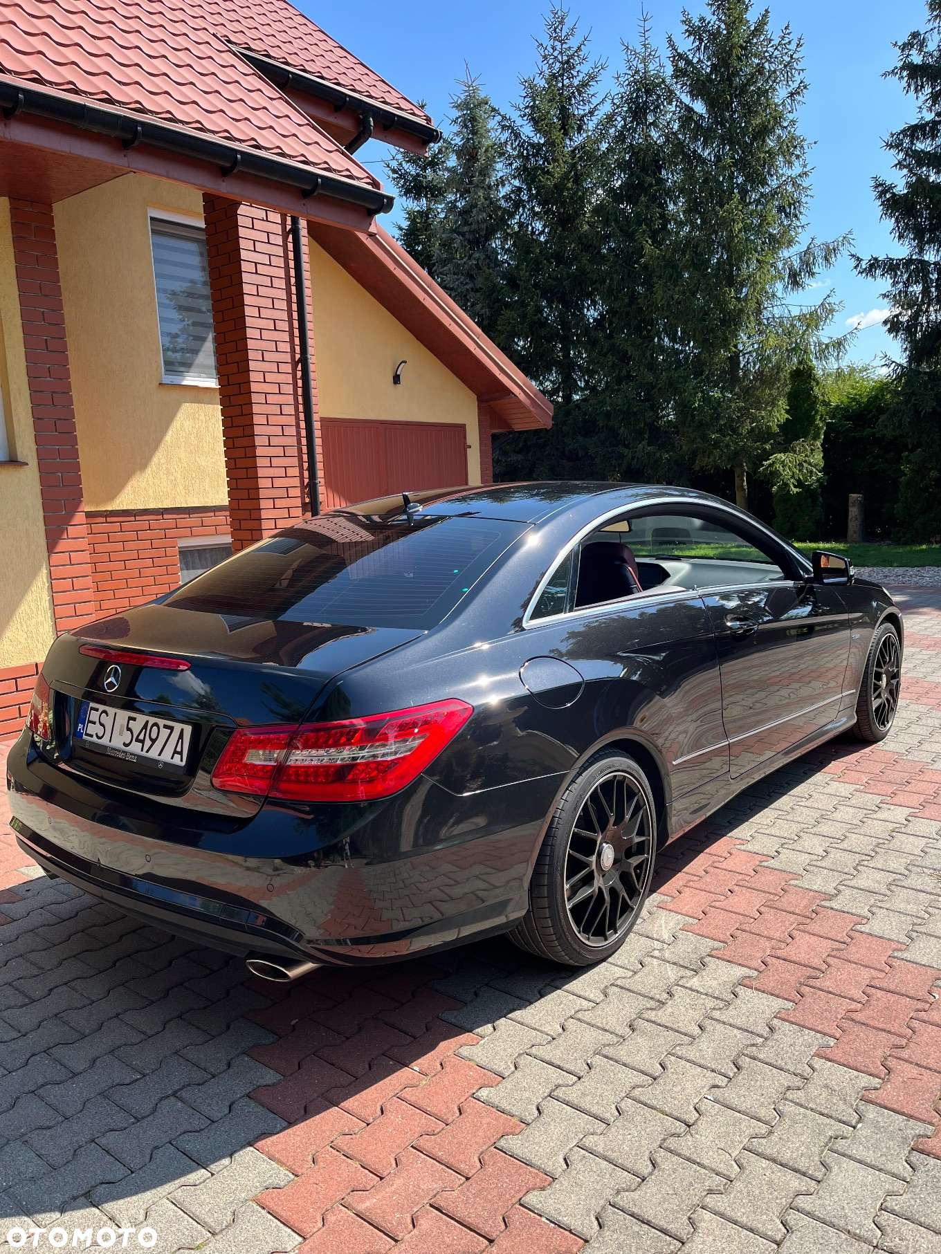 Mercedes-Benz Klasa E 350 CDI DPF Coupe BlueEFFICIENCY 7G-TRONIC Avantgarde - 24