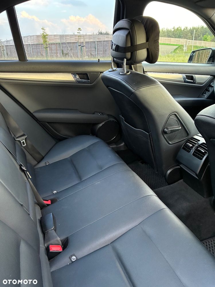 Mercedes-Benz Klasa C 250 CGI BlueEff Classic - 7