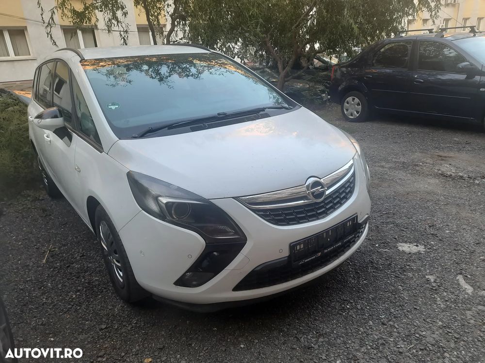 Opel Zafira - 1