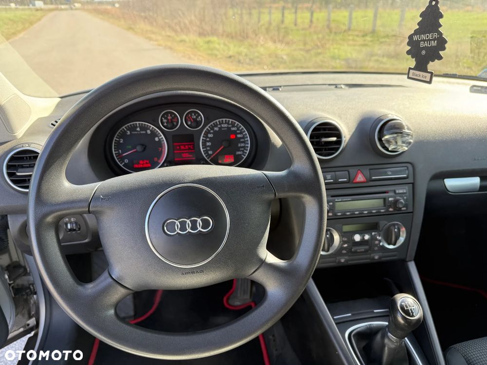 Audi A3 3-drzwiowe 1.6 Ambiente - 14