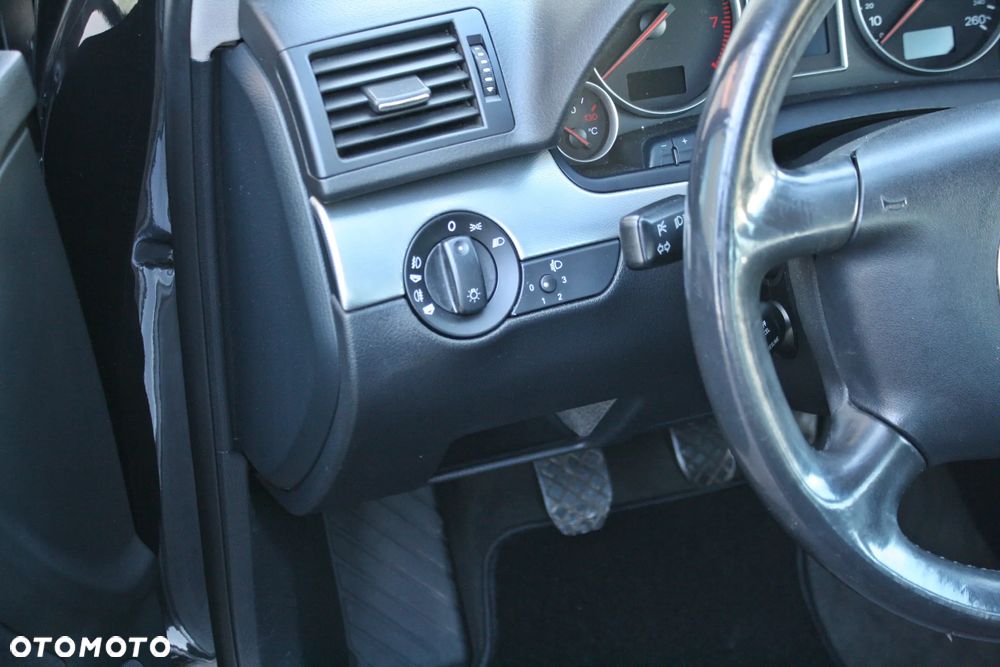 Audi A4 Limousine 1.8 T quattro - 17