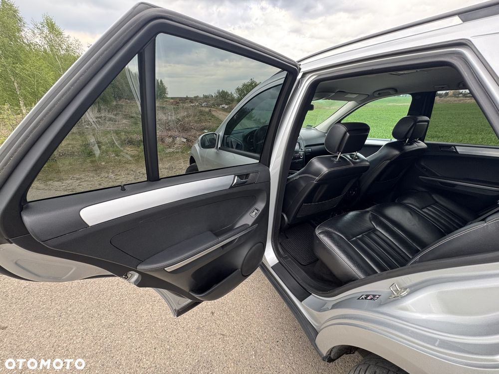 Mercedes-Benz ML - 21