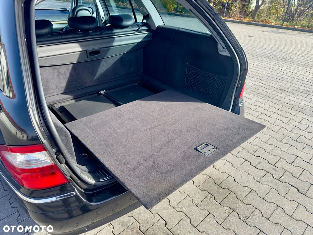 Mercedes-Benz Klasa E - 27