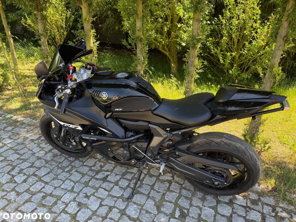 Yamaha R7 - 16