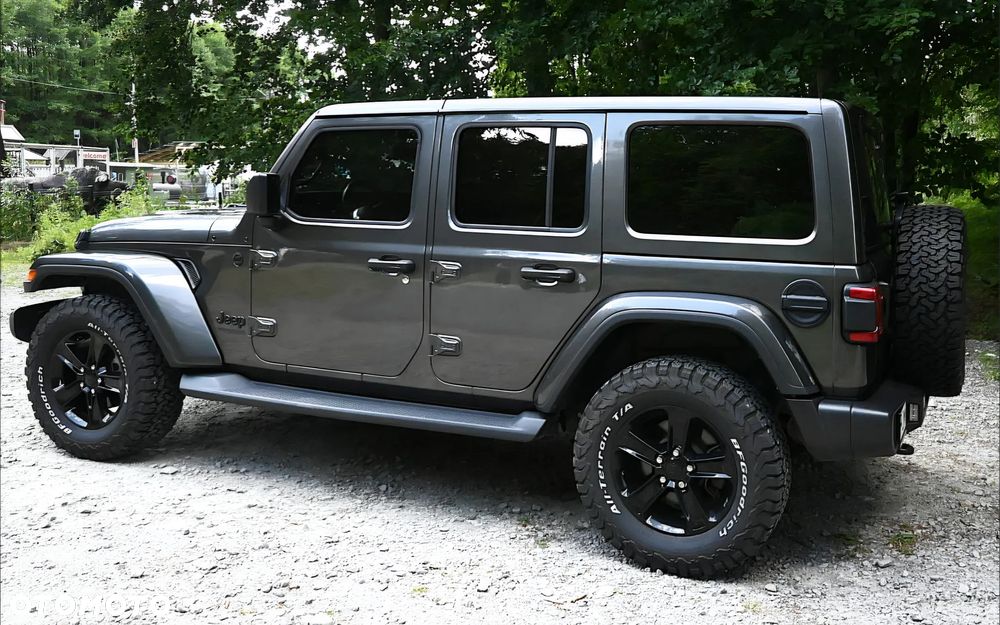 Jeep Wrangler - 9