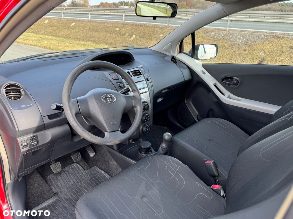 Toyota Yaris 1.0 Luna EU5 - 6