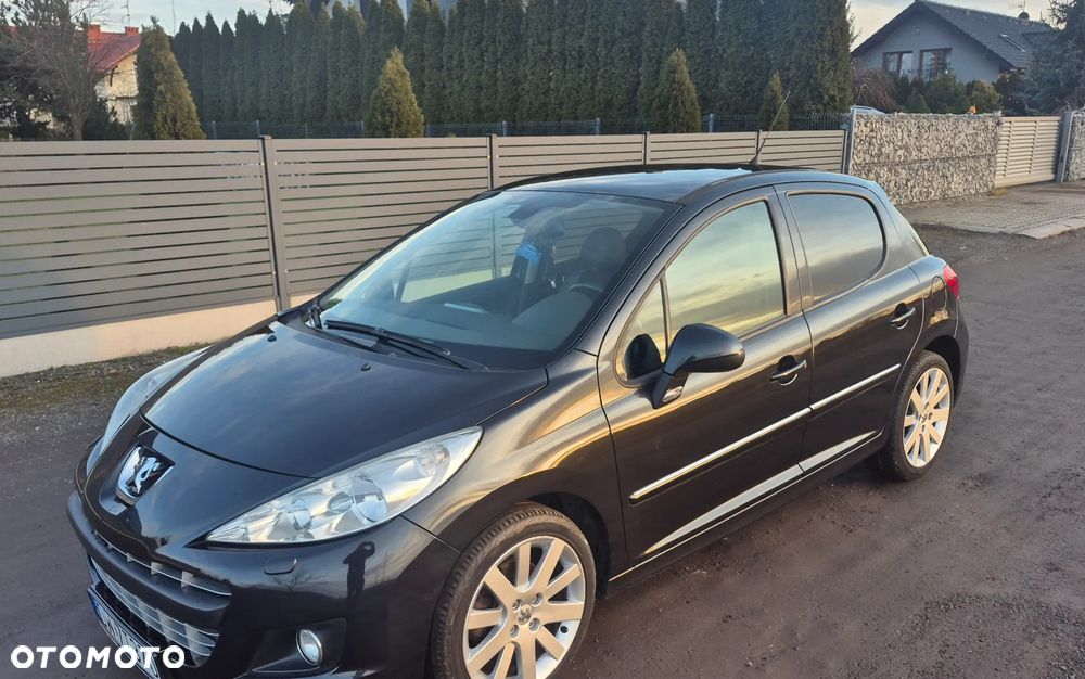 Peugeot 207 - 1