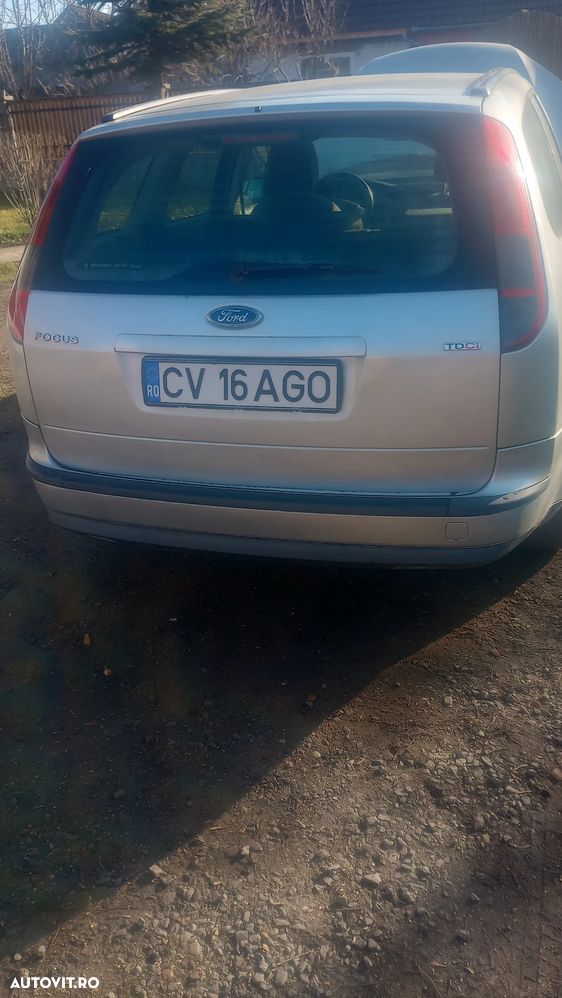 Ford Focus 1.6 TDCi DPF Ambiente - 14