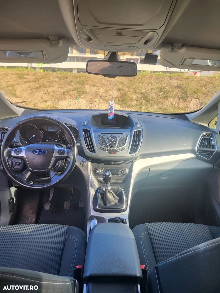 Ford C-Max - 11